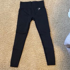 Black gym shark leggings